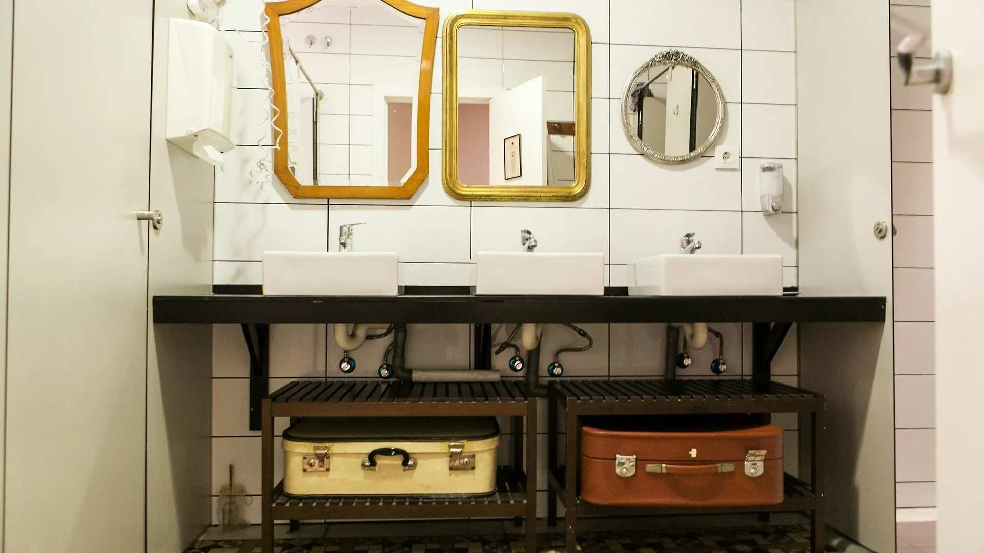 Pars Tailor'S Hostel バルセロナ 0*,  スペイン